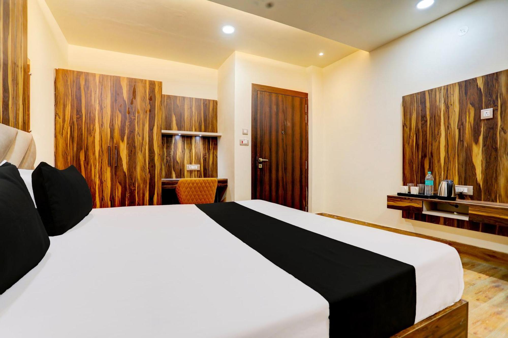 Hotel O Krishna Greens Kānpur Eksteriør bilde